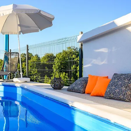 Charmantes Im Gruenen Mit Pool Apartment Labin (Istria)