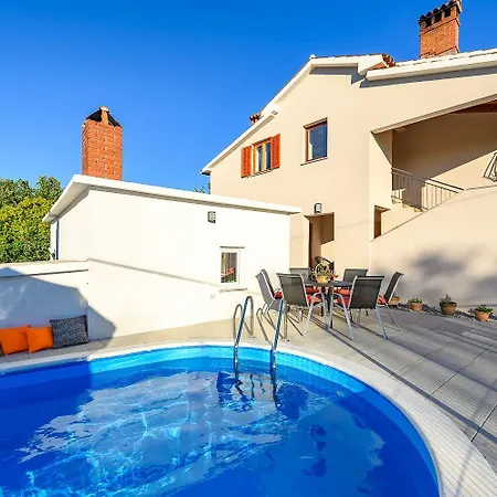 Charmantes Im Gruenen Mit Pool * Labin (Istria)